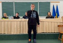 Târgu Jiu: 320 de elevi, informați cum să prevină consumul de droguri din experiența a trei foști consumatori