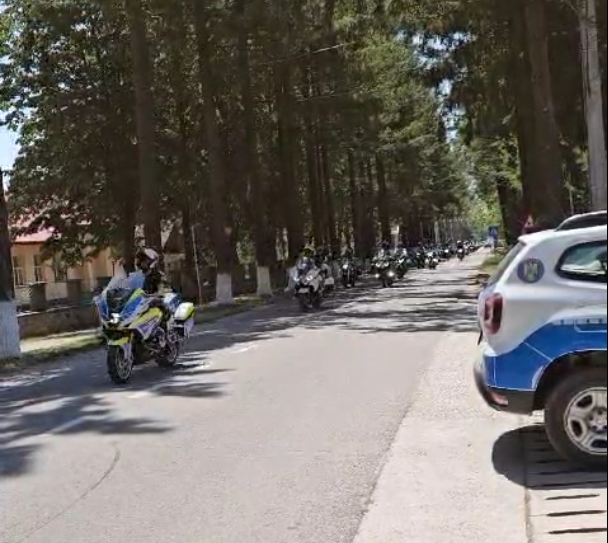 Gorj: Polițiștii au dat startul Paradei Motocicliștilor, la Slowride Transalpina Fest