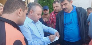 Târgu Jiu: Protestatarii de la CEO, monitorizați permanent de personalul de la Ambulanță