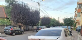 Tânărul acuzat că a avariat șapte mașini, reținut de polițiști