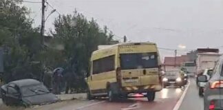 Gorj: Microbuz pentru transportul elevilor, implicat într-un accident rutier la Bâlteni