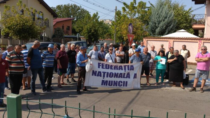 Proteste ale pensionarilor la Casa de Pensii Gorj