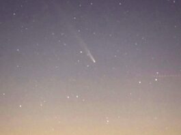 Cometa TSUCHINSHAN, fotografiată de la Târgu Jiu