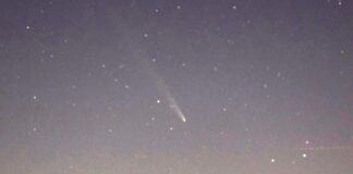 Cometa TSUCHINSHAN, fotografiată de la Târgu Jiu