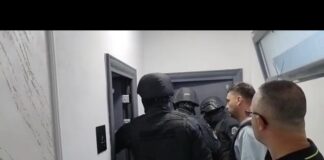 (VIDEO) Gorj: Patru persoane bănuite de cămătărie și șantaj, reţinute