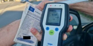 A băut, a urcat la volan și a produs un accident serios! Gorjeanul a fost reținut