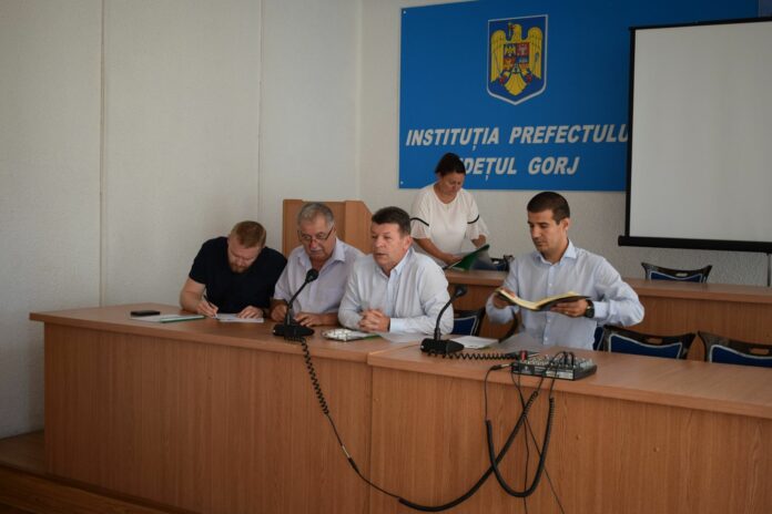 41033742_2241456665883872_3854597281164558336_n.jpg blank