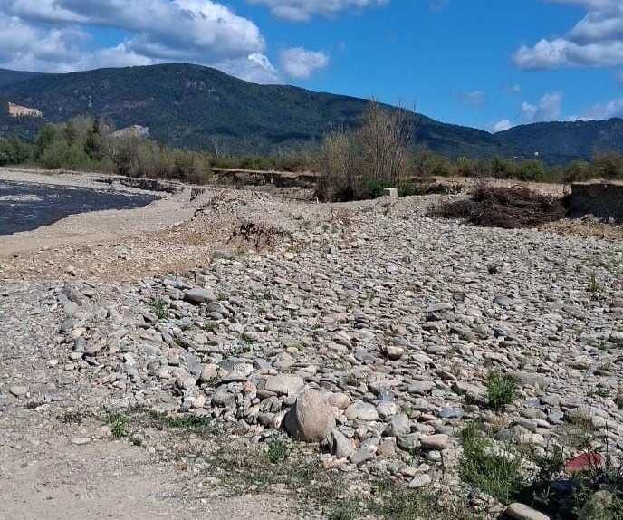 547477068_1122318346750095_3338071779771735750_n.jpg blank