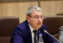 09:47 Senator de Gorj, despre Bolojan: ”Consideră că este mesianic pentru România” blank