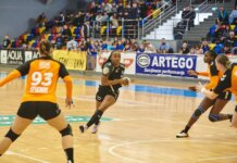 Handbalistele, învinse de Minaur pe teren propriu, scor 22-30 blank