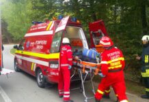 Gorj: Accident rutier pe DJ 671 Motru Sec. O adolescentă de 17 ani a ajuns la spital
