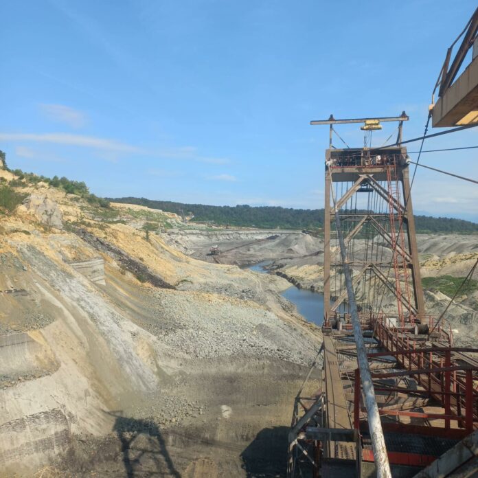 cariera-ceo.jpg blank