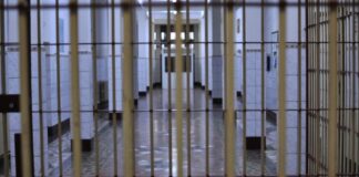 Gorj: Asistenta medicală care lua bani pentru vaccinări fictive va sta 7 ani la închisoare