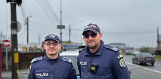 Doi polițiști din Târgu Jiu salvează o femeie aflată în pericol și primesc mulțumiri emoționante