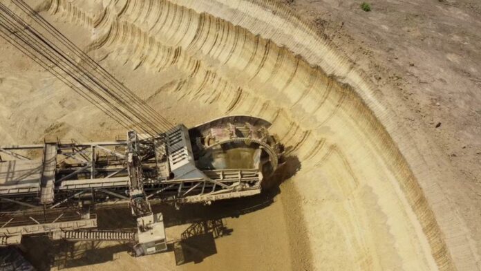 cariera-nou.jpg blank