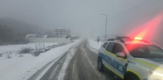 Atenție șoferi: Restricții pe DN 67C Novaci–Rânca din cauza ninsorii viscolite