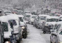 Se circulă în condiții de iarnă în mai multe zone din țară