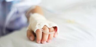 Mama fetiței de patru ani, care a ajuns în comă la spitalul din Târgu Jiu, a fost reținută