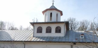 11:26 Incendiu la mănăstirea din Strâmba Jiu