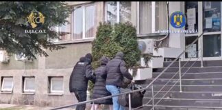 Gorjeanca acuzată de trafic de droguri, prinsă la Bumbești Jiu
