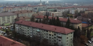 08.22 Motrenii tremură în case. Elevii, mutați în online