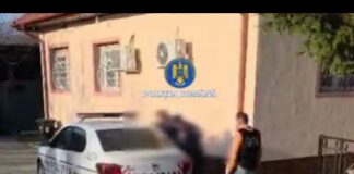 (Video) Gorj: Bărbat reținut de polițiștii din Tismana după ce a incendiat o casă