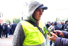 Le transmite ”să le fie rușine!” ”determinaților” care stau acasă