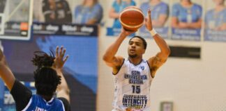 Baschet / SCMU Craiova a făcut spectacol la Tg. Jiu! Alb-albaștrii au înscris peste 100 de puncte