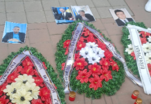 20:16 Au depus coroane la sediul CEO. Federațiile cer demiterea directoratului și a CS