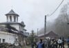 17:58 Au făcut curățenie la mănăstirea mistuită de incendiu. Primar: A fost o lecție de omenie