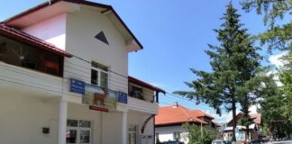 Pensionări la primării, ca să scape de concedieri. ”Am redus și salariile cu 10%”