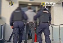 13:55 13 traficanți de droguri, reținuți